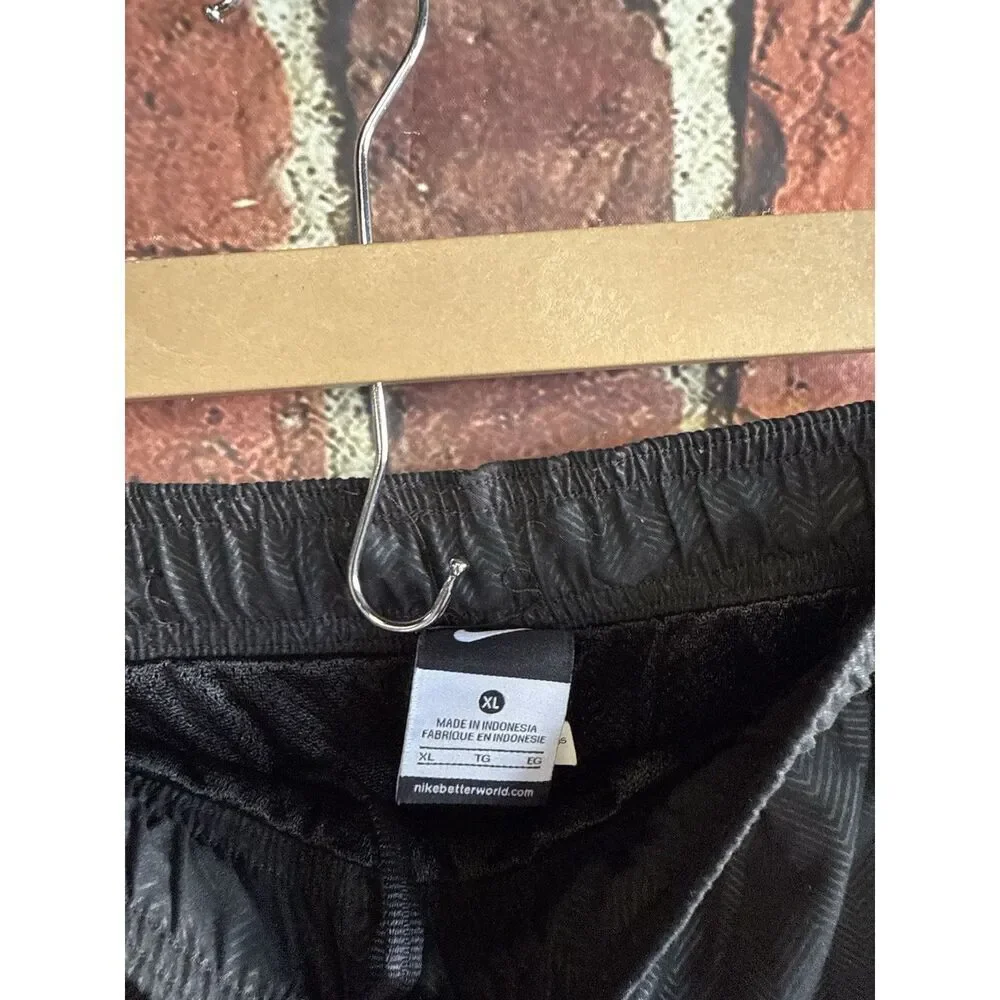 Nike Sportswear Mens Black Swim Trunks w/ Lining Size XL Dri-fit